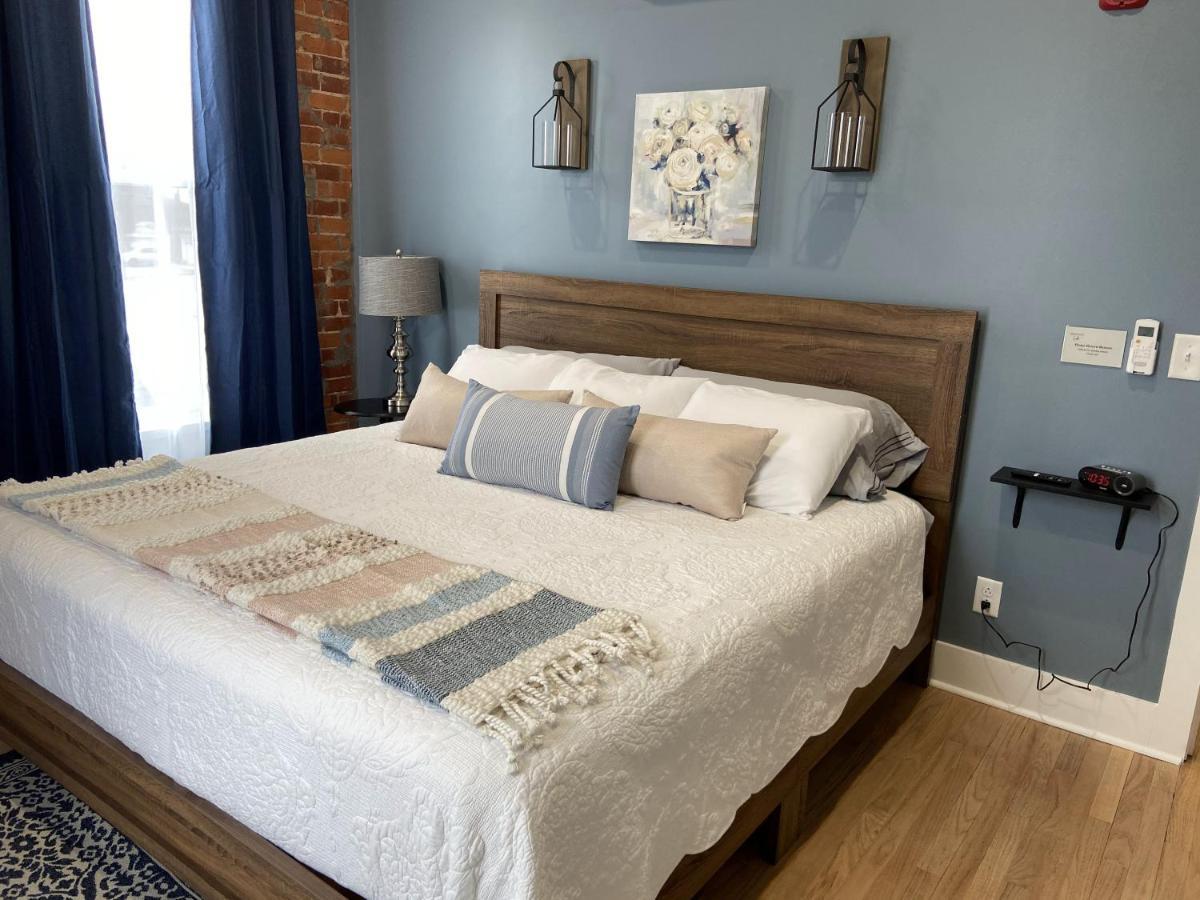 Brickhouse Loft - A Boutique Hotel Martinsville Zewnętrze zdjęcie